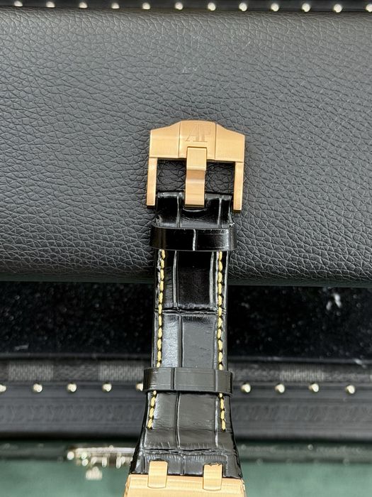Audemars Piguet Offshore 42mm Gold