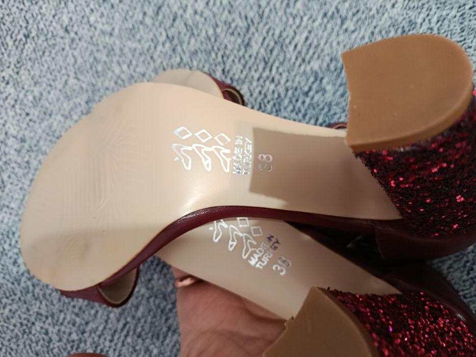 Sandale noi elegante burgundy cu sclipici mărimea 39 Trendy Shoes