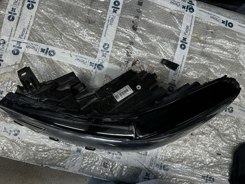 Far stânga full led ford kiga.2.cod:PV4B-13E015-CE