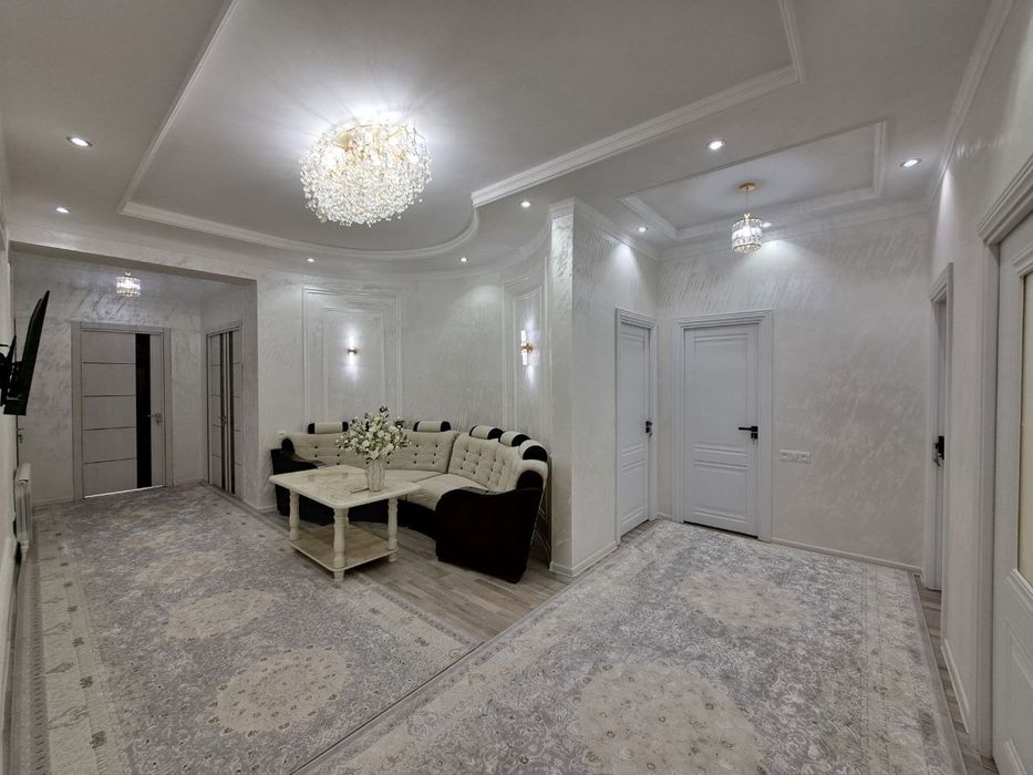 4х комнатная квартира +холл без глухих комнат