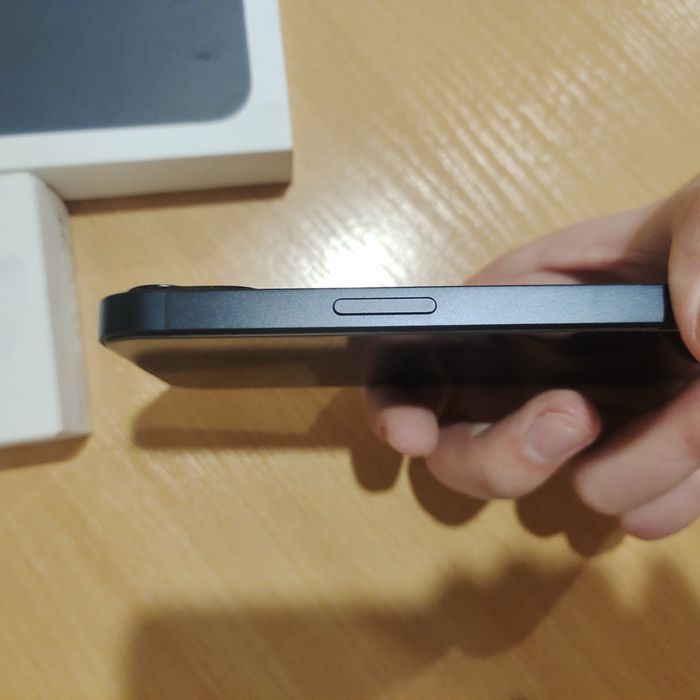Обменяю Iphone 13 на айфон классом выше