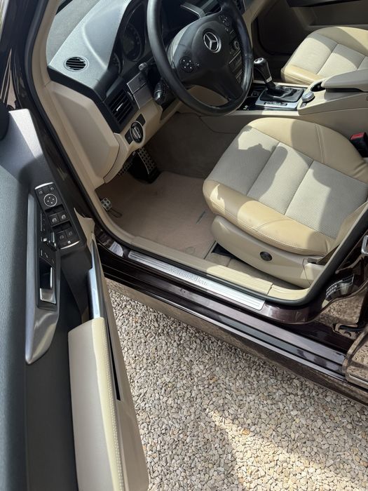 Se vinde Mercedes GLK