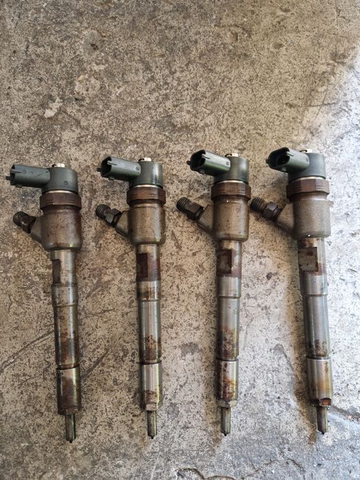 Injectoare Fiat Doblo 1.3 Cod 0445110351