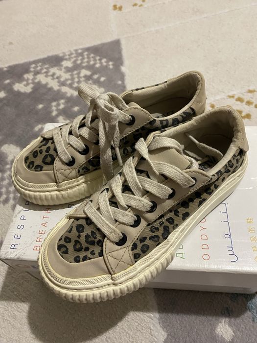 2 пары обуви 31 размера