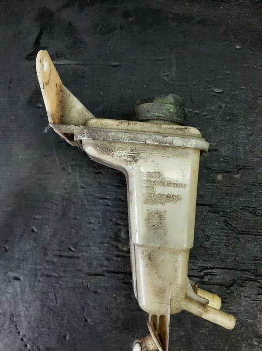 vas lichid servodirectie  audi a6 c5  8d0422373c