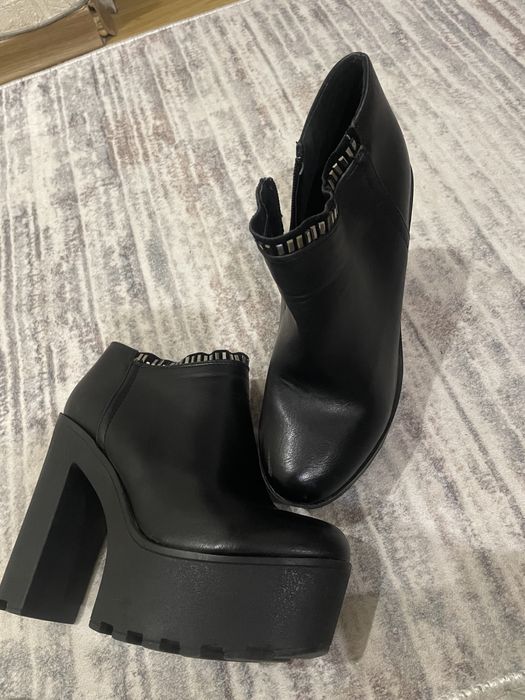 Черни дамски боти