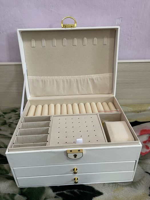 Шкатулка для украшений