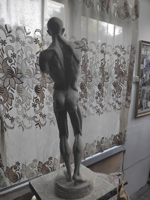 Скульптуры,  Бюсты, Статуи.