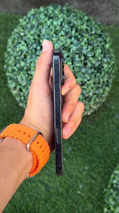 Iphone 16 pro, Black Titanium, 256 gb, PITAKA ORIGINAL CHEXOL BONUS