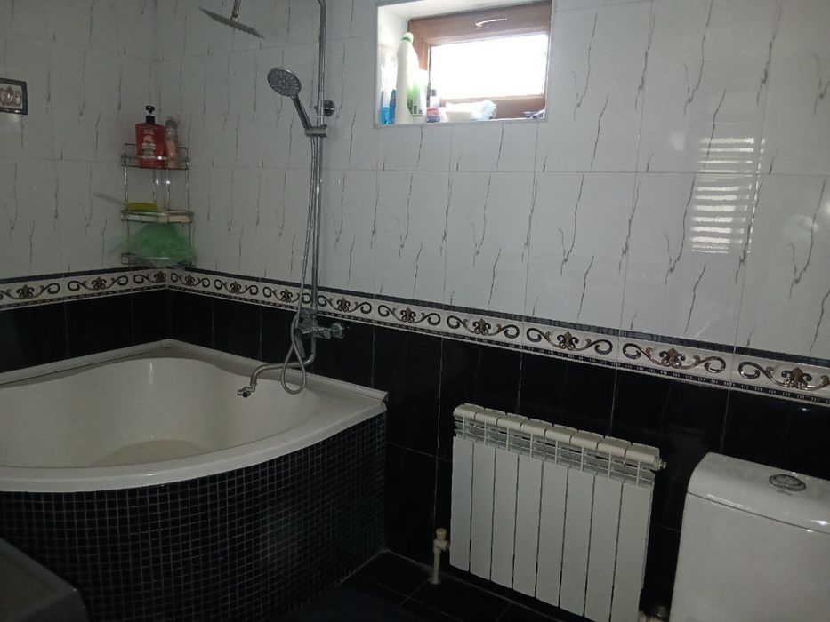 Qibrayda uy sotiladi 7 sotix