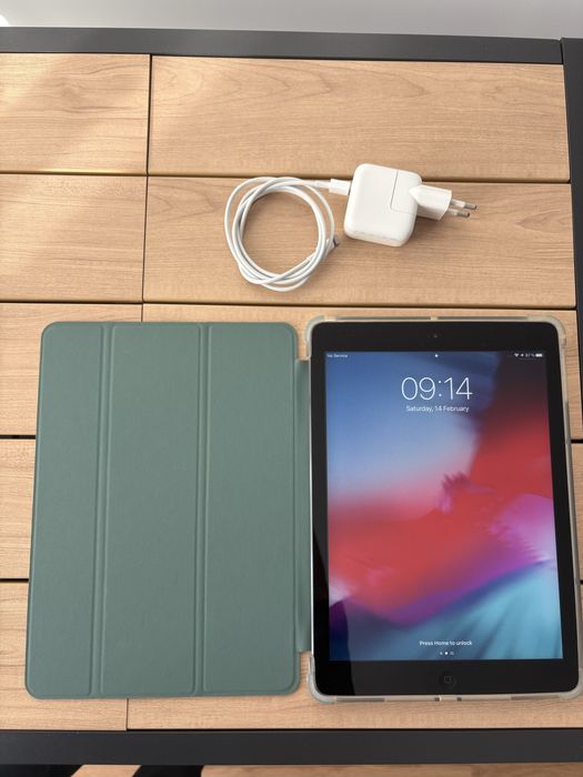 Apple iPad Air + husa protectie