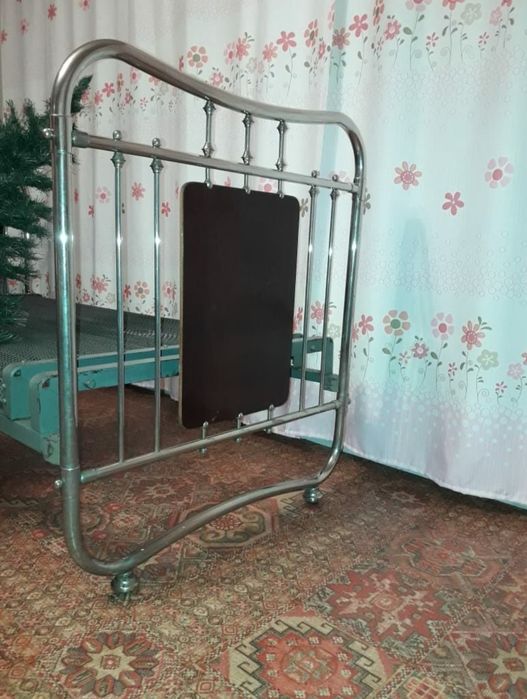 Кровать старинная