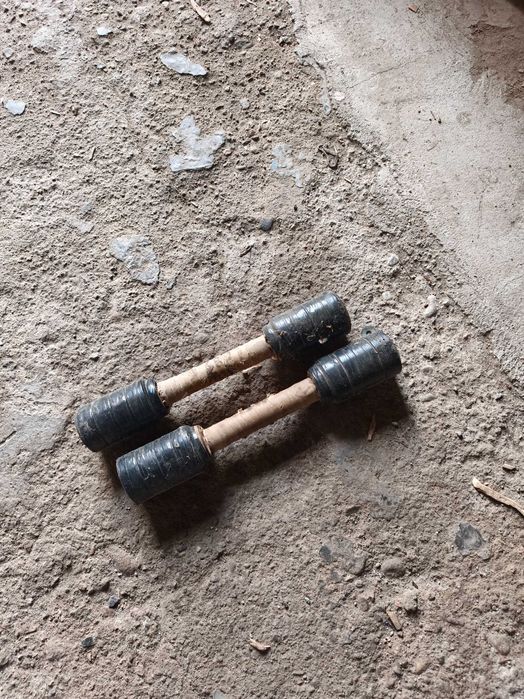 Стари дъмбели за тренировка