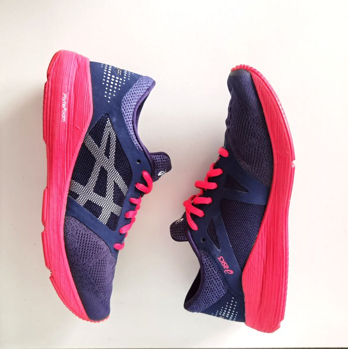 Asics Gel RoadHawk FF номер 37,5 оригинални маратонки