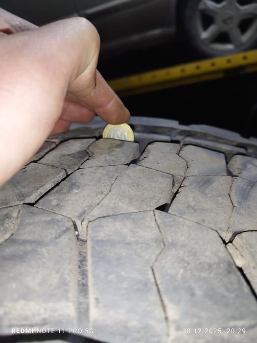 Продам шины безкамерные.