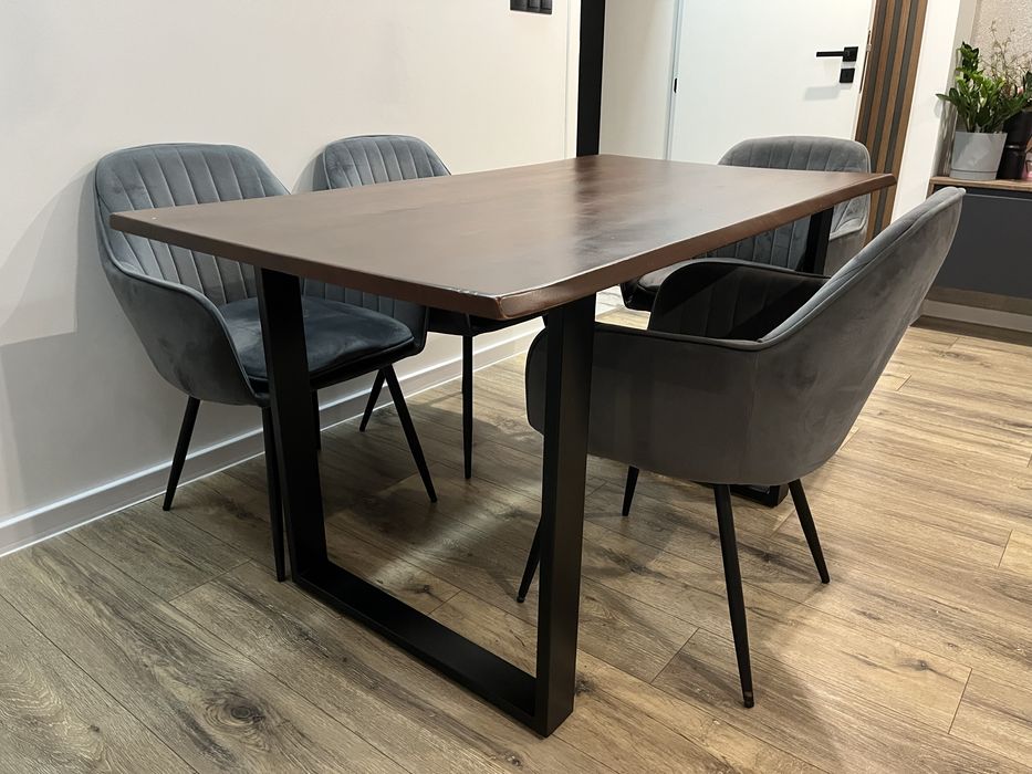 Трапезна маса от масив  140/80/76 см