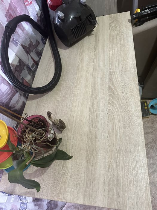 Продам стол