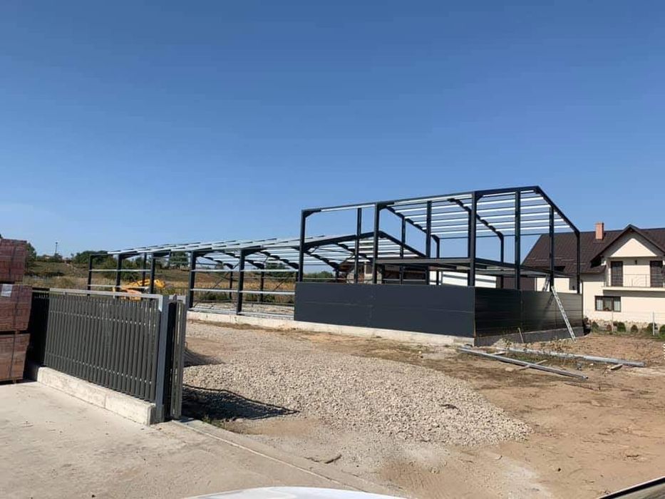 Vand hala metalica cu panouri sandwich