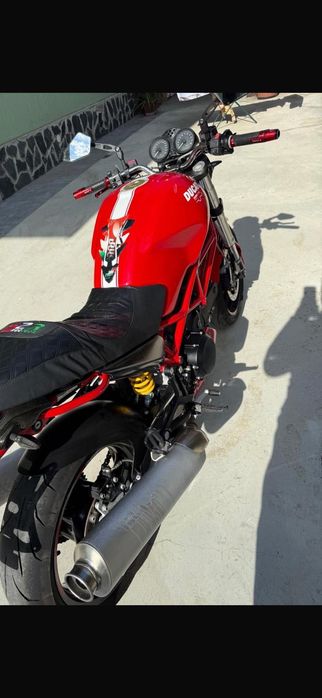 Vând motocicletă Ducati