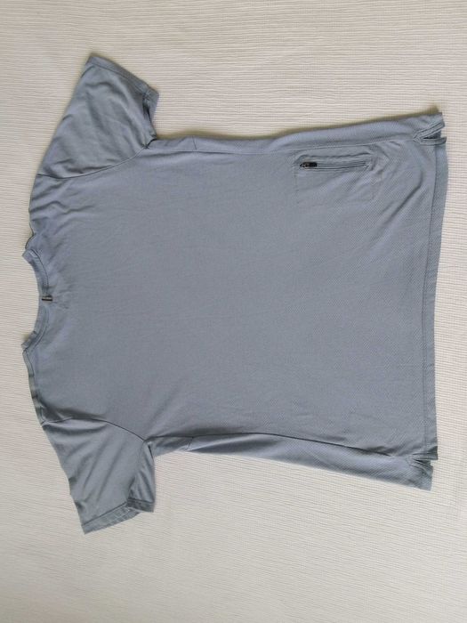 Сива тениска Nike DRI-FIT (L)