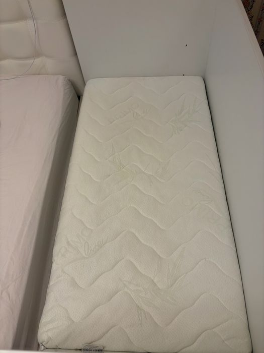 Бяла дървена кошара 120/60