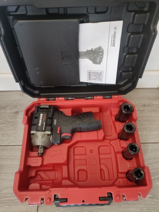 Pistol cu impact patrat 1/2 Parkside Performance pe baterie de 12 V