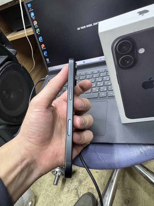 Iphone 16(128,100 battery)