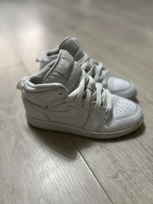 Adidasi Nike Jordan copii