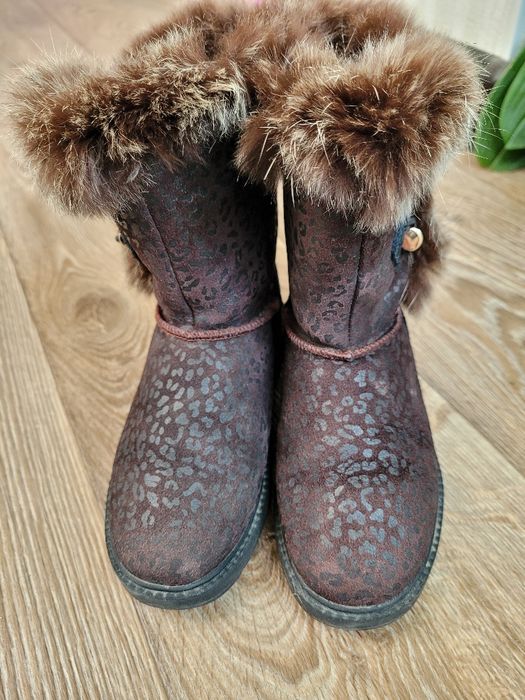 Продам детские сапоги для девочкики