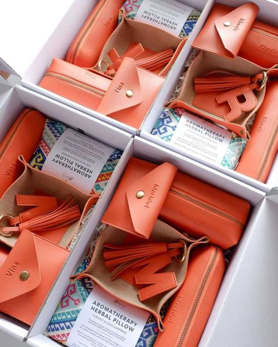 эксклюзивные бизнес-подарки и корпоративные сувениры на заказ!