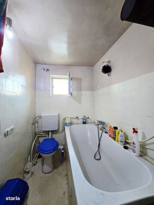 Casă cu 5 camere și teren generos 2.452 mp in Vinga