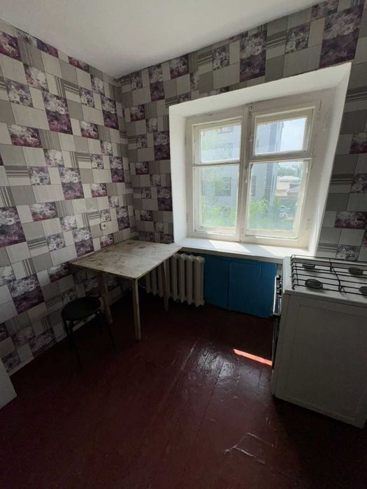 Срочно продам 1 ком кв, на Кирова 8300