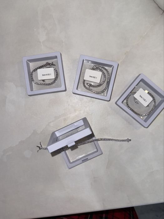 Серебрянный браслет с муассанитами