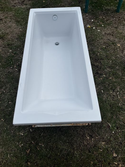 Акрил ванна сатылады.