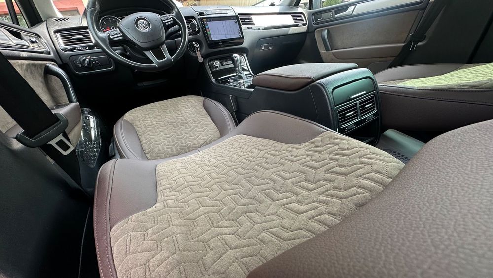 Volkswagen Touareg V6 TDI 204 cp R-line