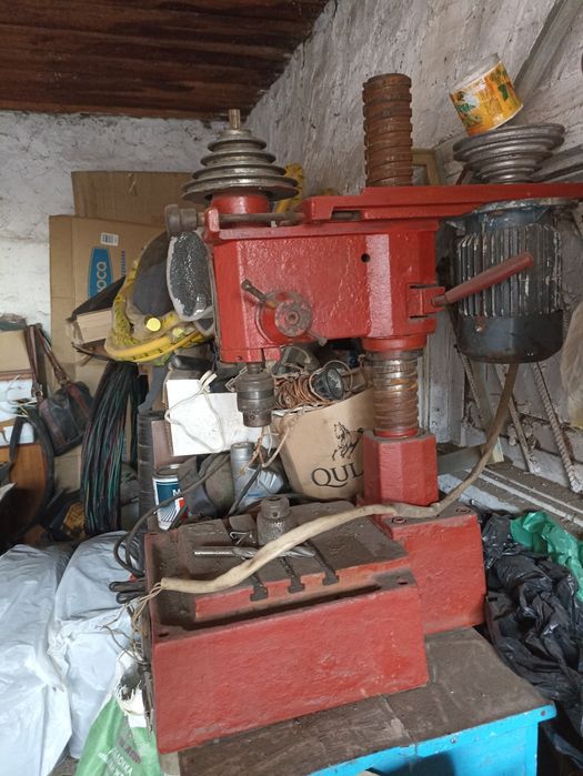 Станок сверлильный