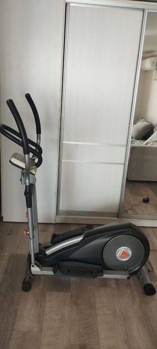 Продам эллиптический тренажер