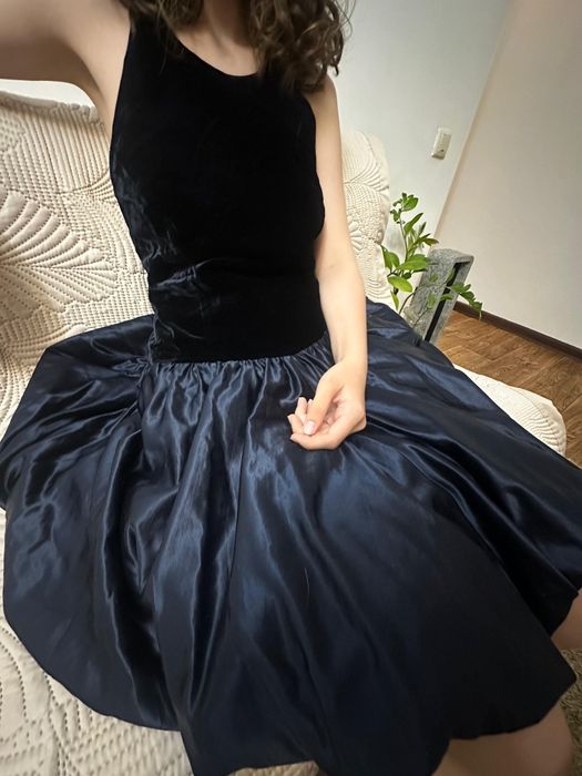 Вечернее платье молодежное