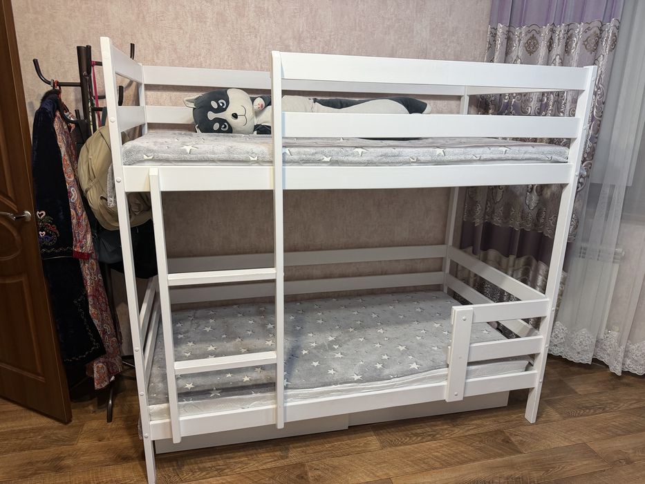 Продам двухспальную кровать