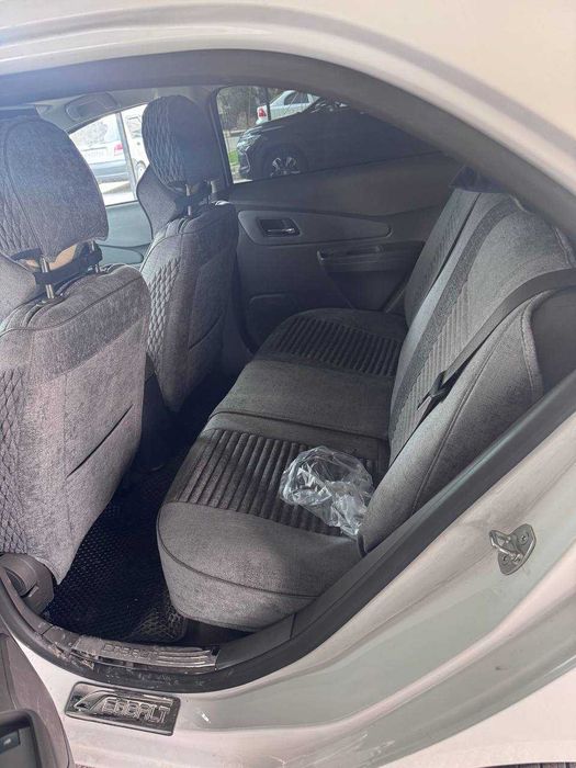 Chevrolet Cobalt 2025 — 6