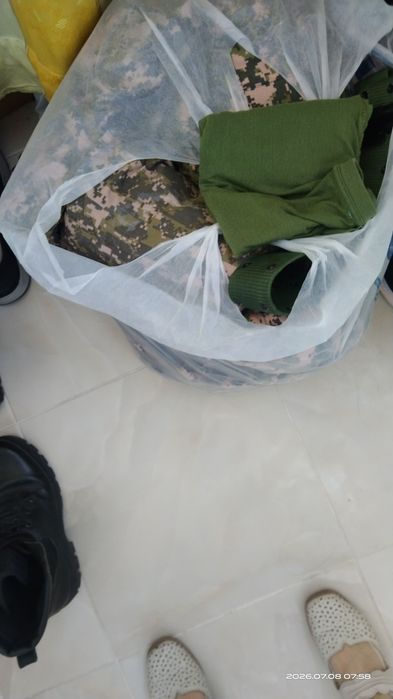 Военная форма камуфляж, берцы