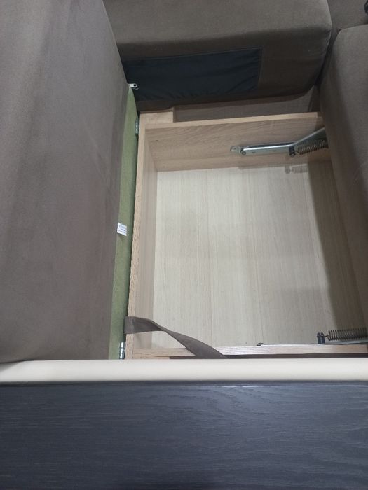 Продам диван в очень хорошим состоянии