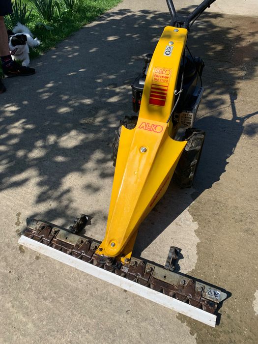 Vand unelte agricole