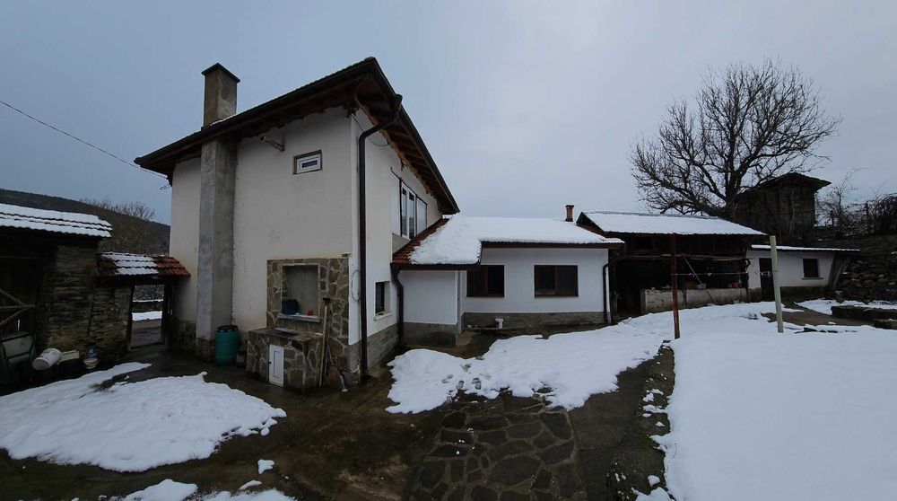 Продава се Къща в Троян - 140 кв.м за 357 €/кв.м - Снимка #2