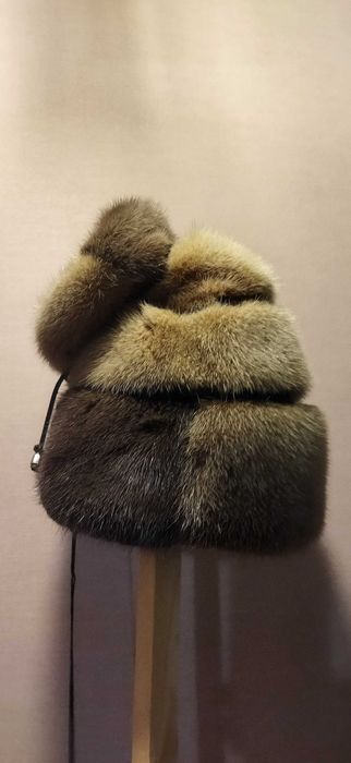 Продам женскую меховую шапку