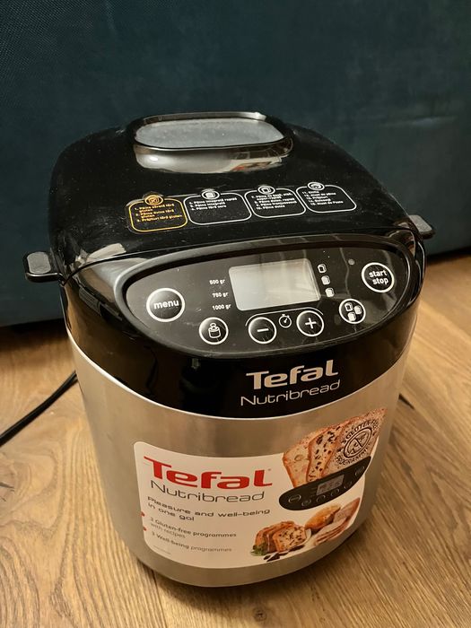 Mașină de făcut pâine Tefal Nutribread – completă, stare foarte bună