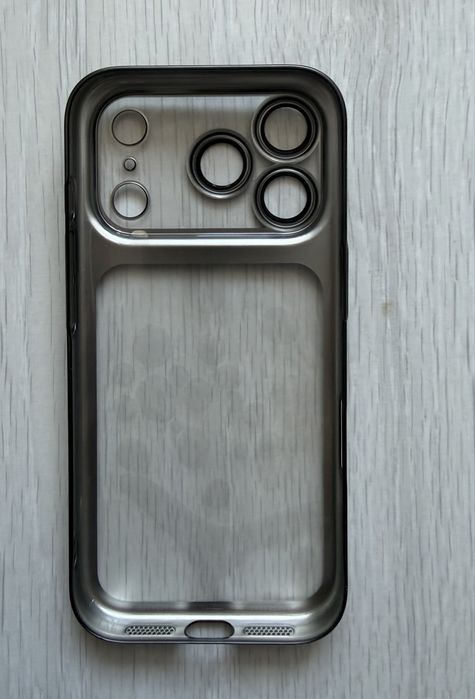 Продам чехол на Iphone 17 PRO