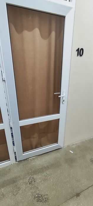 Дверь пластиковая