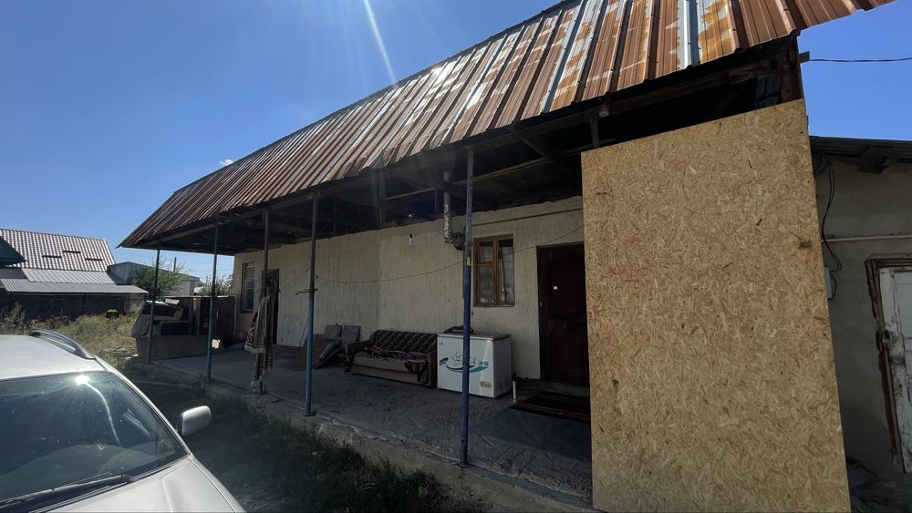 Продам не достроенный дом с врменякой