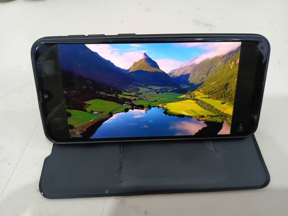 смартфон Samsung Galaxy A50